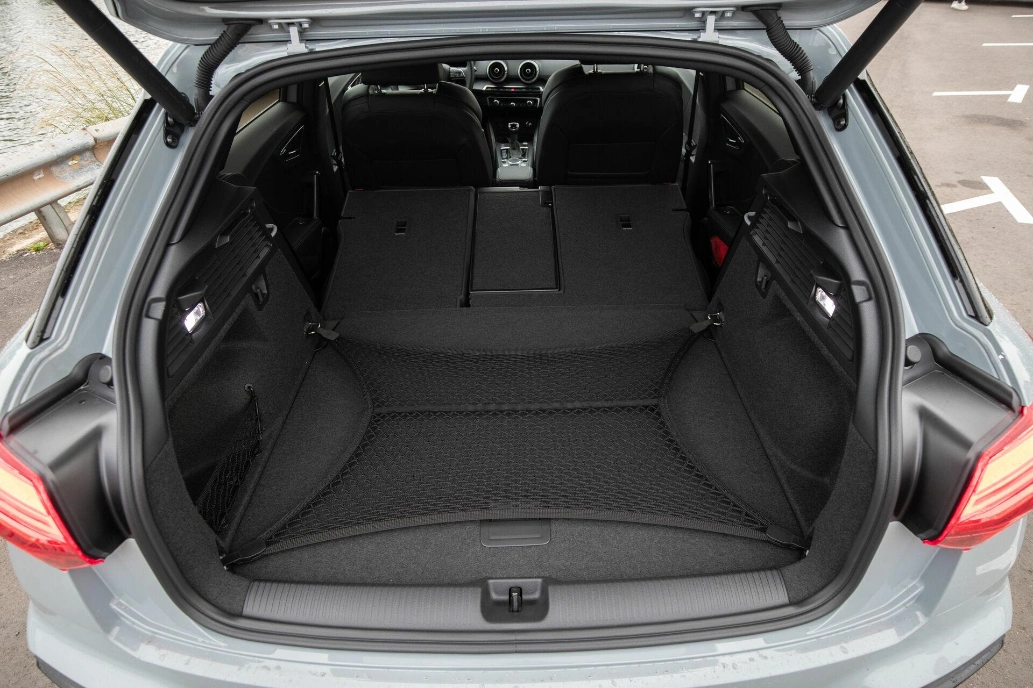 bagaznik-audi-q2